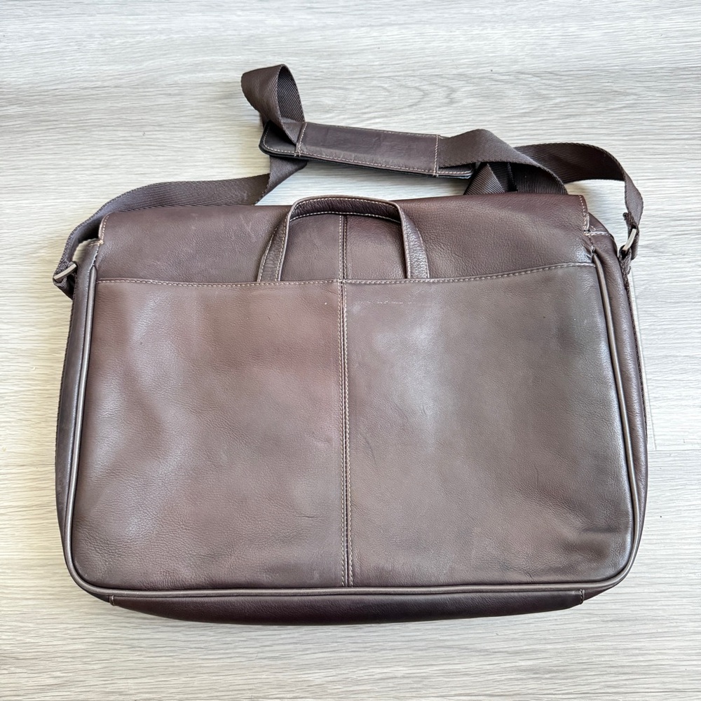 Kenneth Cole Reaction Brown Leather Messenger Bag / Laptop Bag - Picture 4 of 8